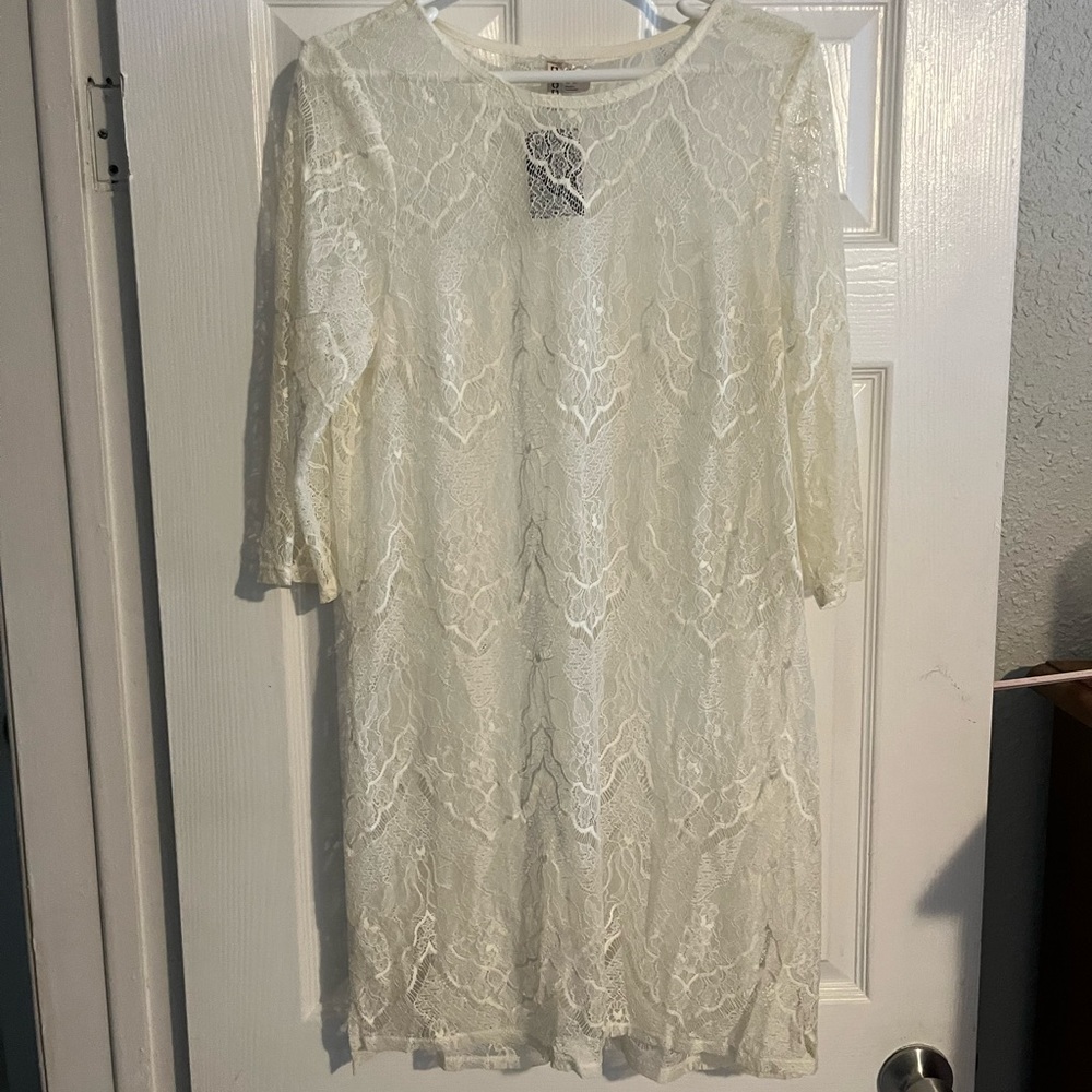 Lace dress. Sz:S
